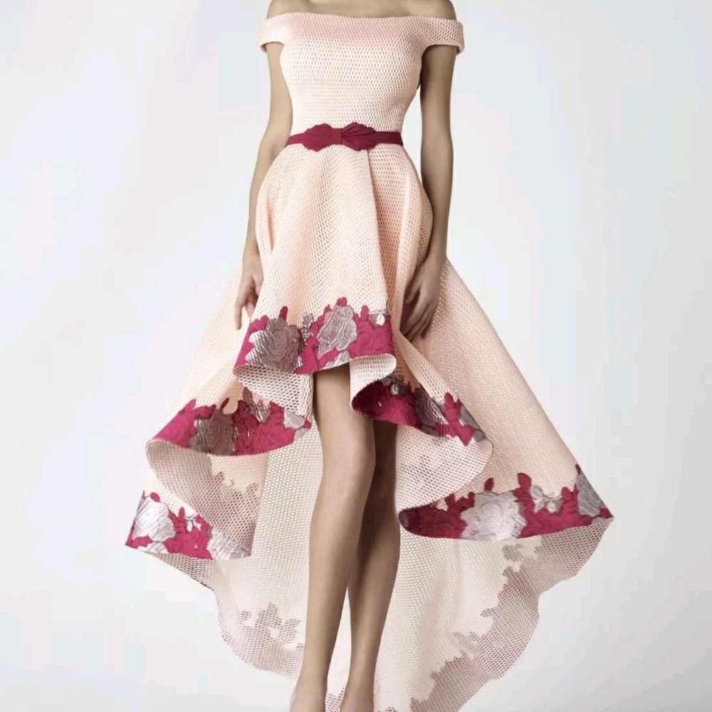 $1,300 NWOT Saiid Kobeisy sz 2 dress